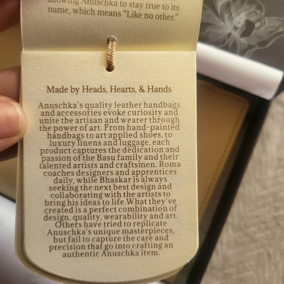 Anuschka large hand painted designer wallet brand new with tags and box $80 - Picture 3 of 9